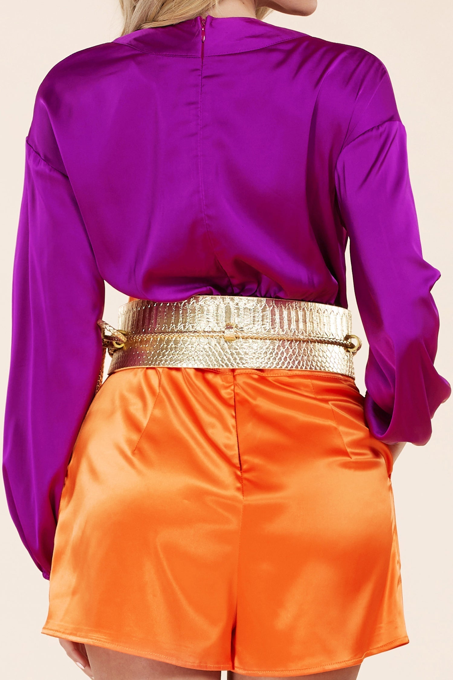 Two-Tone V-Neck Bubble Sleeve Romper