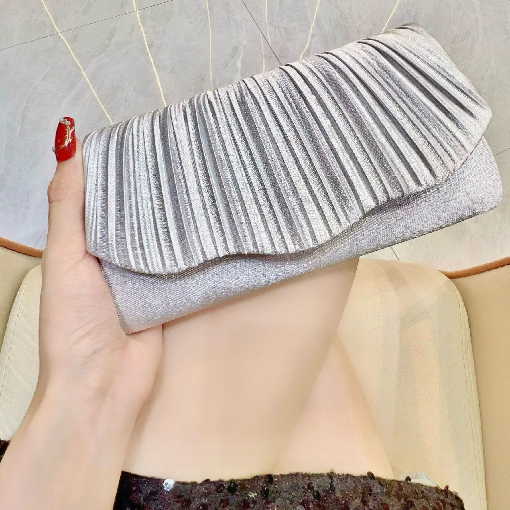 Elegant Satin Pleated Evening Clutch Bag - Cheongsam Style Formal Handbag with Hasp Lock