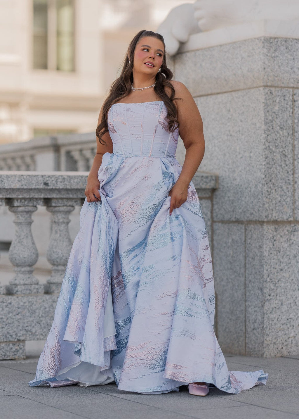 Nessa Metallic Gown – Pink