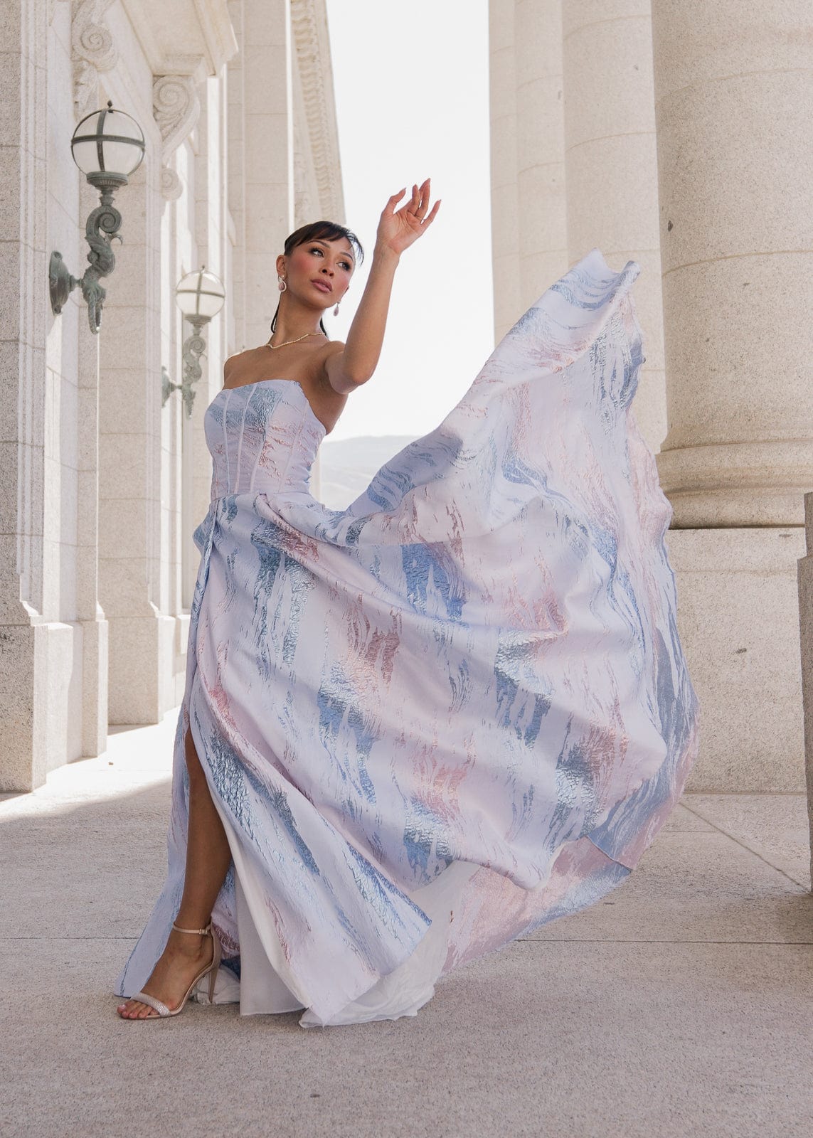 Nessa Metallic Gown – Pink
